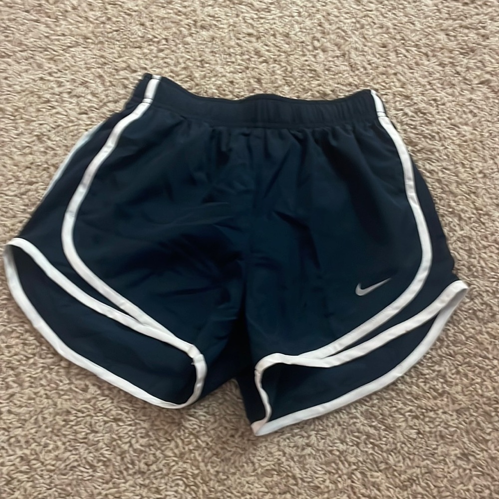 navy blue nike shorts